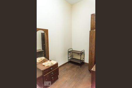 Casa à venda com 700m², 4 quartos e 5 vagasQuarto de Serviço 2