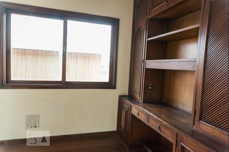 Casa à venda com 700m², 4 quartos e 5 vagasSuite 2