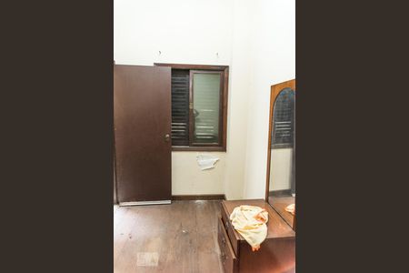 Casa à venda com 700m², 4 quartos e 5 vagasQuarto de Serviço 2