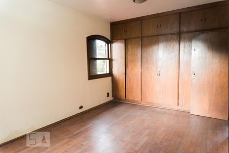 Casa à venda com 700m², 4 quartos e 5 vagasQuarto 2