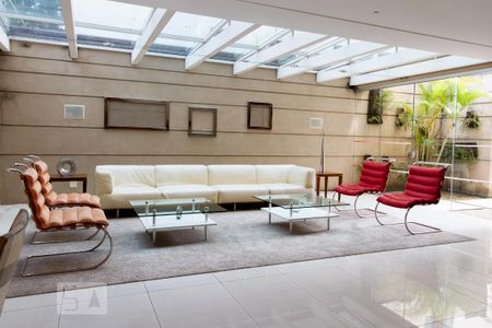 Apartamento à venda com 47m², 2 quartos e 1 vaga Apartamento à venda com 47m², 2 quartos e 1 vagaÁrea comum - Salão de festas