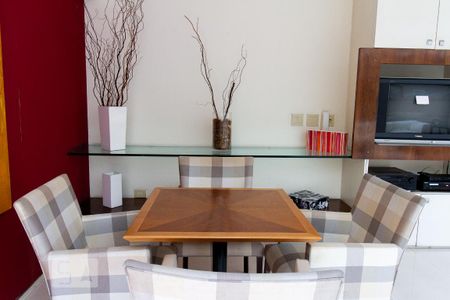 Apartamento à venda com 47m², 2 quartos e 1 vaga Apartamento à venda com 47m², 2 quartos e 1 vagaÁrea comum - Salão de festas