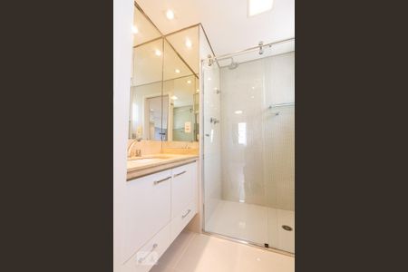 Apartamento à venda com 47m², 2 quartos e 1 vaga Apartamento à venda com 47m², 2 quartos e 1 vagaBanheiro Suíte