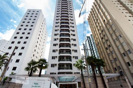 Apartamento à venda com 47m², 2 quartos e 1 vaga Apartamento à venda com 47m², 2 quartos e 1 vagaFachada