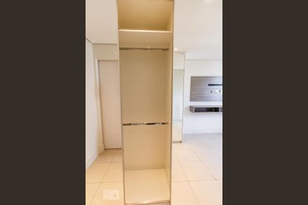 Apartamento à venda com 47m², 2 quartos e 1 vaga Apartamento à venda com 47m², 2 quartos e 1 vagaSuíte - Armários