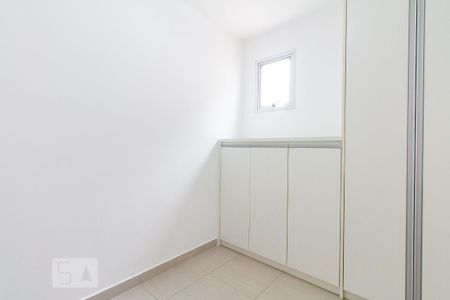 Apartamento à venda com 47m², 2 quartos e 1 vaga Apartamento à venda com 47m², 2 quartos e 1 vagaQuarto de Serviço