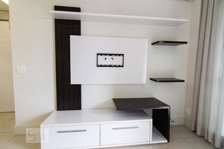 Apartamento à venda com 47m², 2 quartos e 1 vaga Apartamento à venda com 47m², 2 quartos e 1 vagaSala - Painel
