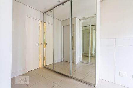 Apartamento à venda com 47m², 2 quartos e 1 vaga Apartamento à venda com 47m², 2 quartos e 1 vagaSuíte - Armários
