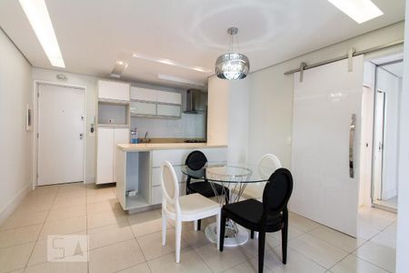 Apartamento à venda com 47m², 2 quartos e 1 vaga Apartamento à venda com 47m², 2 quartos e 1 vagaSala