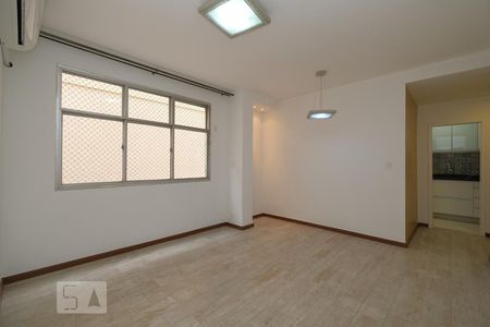 Apartamento à venda com 62m², 2 quartos e 1 vagaSala