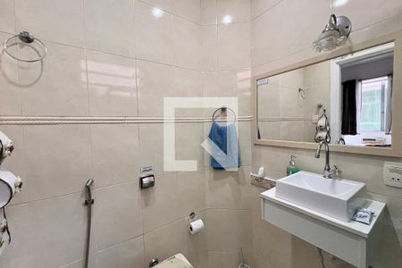 Banheiro da Suíte  de apartamento para alugar com 1 quarto, 34m² em Copacabana, Rio de Janeiro