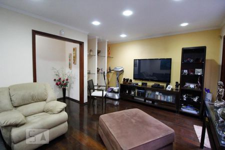 Sala de TV de casa à venda com 4 quartos, 365m² em Jardim Maia, Guarulhos