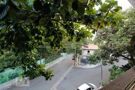 Casa à venda com 365m², 4 quartos e 5 vagas Casa à venda com 365m², 4 quartos e 5 vagasVista da Varanda da Suíte 2