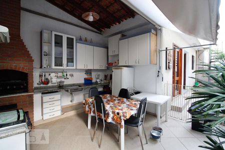 Casa à venda com 365m², 4 quartos e 5 vagas Casa à venda com 365m², 4 quartos e 5 vagasChurrasqueira