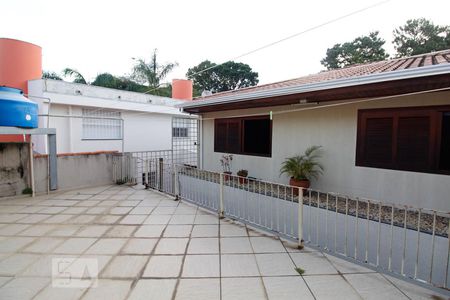 Casa à venda com 365m², 4 quartos e 5 vagas Casa à venda com 365m², 4 quartos e 5 vagasVaranda