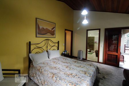 Casa à venda com 365m², 4 quartos e 5 vagas Casa à venda com 365m², 4 quartos e 5 vagasSuíte 2