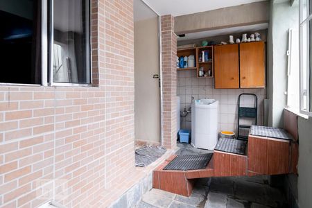 Casa à venda com 200m², 3 quartos e 2 vagas Casa à venda com 200m², 3 quartos e 2 vagasÁrea de Serviço