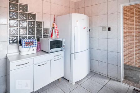 Casa à venda com 200m², 3 quartos e 2 vagas Casa à venda com 200m², 3 quartos e 2 vagasCozinha