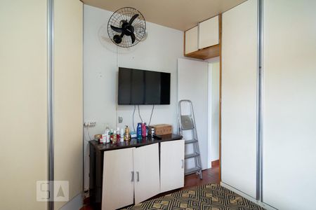 Casa à venda com 200m², 3 quartos e 2 vagas Casa à venda com 200m², 3 quartos e 2 vagasQuarto 2