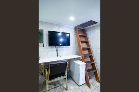 Casa à venda com 200m², 3 quartos e 2 vagas Casa à venda com 200m², 3 quartos e 2 vagasEscritório