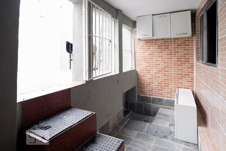 Casa à venda com 200m², 3 quartos e 2 vagas Casa à venda com 200m², 3 quartos e 2 vagasÁrea de Serviço