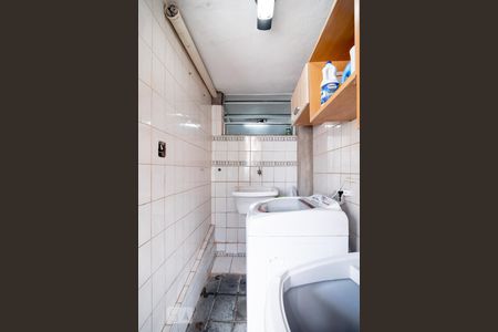 Casa à venda com 200m², 3 quartos e 2 vagas Casa à venda com 200m², 3 quartos e 2 vagasÁrea de Serviço