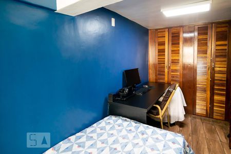 Casa à venda com 200m², 3 quartos e 2 vagas Casa à venda com 200m², 3 quartos e 2 vagasQuarto 3