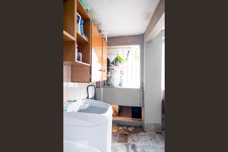 Casa à venda com 200m², 3 quartos e 2 vagas Casa à venda com 200m², 3 quartos e 2 vagasÁrea de Serviço