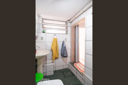 Casa à venda com 200m², 3 quartos e 2 vagas Casa à venda com 200m², 3 quartos e 2 vagasBanheiro Social 2