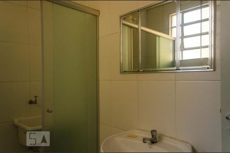 Banheiro de kitnet/studio para alugar com 1 quarto, 43m² em Bela Vista, São Paulo