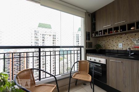 Varanda da sala de apartamento à venda com 2 quartos, 64m² em Vila Suzana, São Paulo