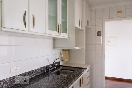 Apartamento para alugar com 74m², 3 quartos e 2 vagas Apartamento para alugar com 74m², 3 quartos e 2 vagasCozinha