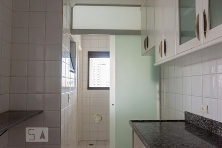 Apartamento para alugar com 74m², 3 quartos e 2 vagas Apartamento para alugar com 74m², 3 quartos e 2 vagasCozinha