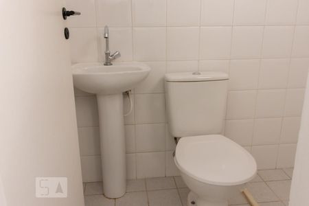 Apartamento para alugar com 74m², 3 quartos e 2 vagas Apartamento para alugar com 74m², 3 quartos e 2 vagasBanheiro de serviço