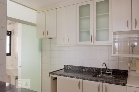 Apartamento para alugar com 74m², 3 quartos e 2 vagas Apartamento para alugar com 74m², 3 quartos e 2 vagasCozinha
