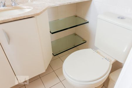 Apartamento para alugar com 74m², 3 quartos e 2 vagas Apartamento para alugar com 74m², 3 quartos e 2 vagasBanheiro da suíte