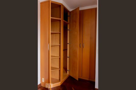 Apartamento para alugar com 74m², 3 quartos e 2 vagas Apartamento para alugar com 74m², 3 quartos e 2 vagasSuíte