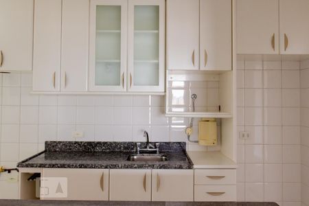 Apartamento para alugar com 74m², 3 quartos e 2 vagas Apartamento para alugar com 74m², 3 quartos e 2 vagasCozinha