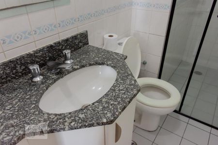 Apartamento para alugar com 74m², 3 quartos e 2 vagas Apartamento para alugar com 74m², 3 quartos e 2 vagasBanheiro