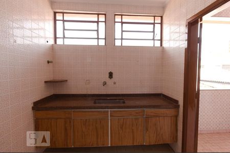 Casa para alugar com 140m², 2 quartos e 2 vagasCozinha