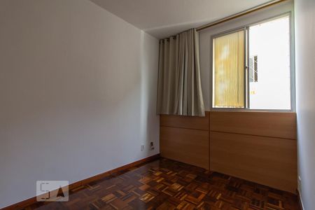Quarto 1 de apartamento para alugar com 3 quartos, 60m² em Sagrada Família, Belo Horizonte