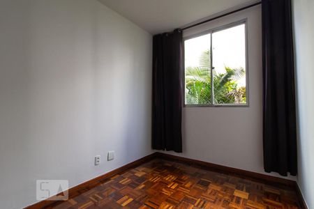 Quarto 2 de apartamento para alugar com 3 quartos, 60m² em Sagrada Família, Belo Horizonte