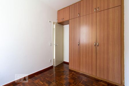 Quarto 1 de apartamento para alugar com 3 quartos, 60m² em Sagrada Família, Belo Horizonte
