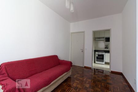 Sala de apartamento para alugar com 3 quartos, 60m² em Sagrada Família, Belo Horizonte