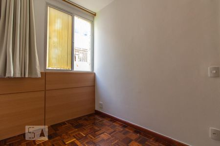 Quarto 1 de apartamento para alugar com 3 quartos, 60m² em Sagrada Família, Belo Horizonte