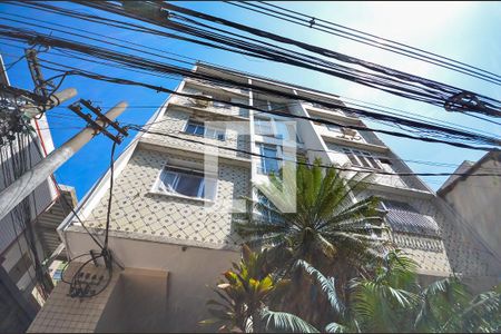 Apartamento à venda com 68m², 2 quartos e sem vaga Apartamento à venda com 68m², 2 quartos e sem vagaFachada