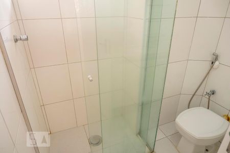 Apartamento à venda com 79m², 2 quartos e 1 vaga Apartamento à venda com 79m², 2 quartos e 1 vagaBanheiro
