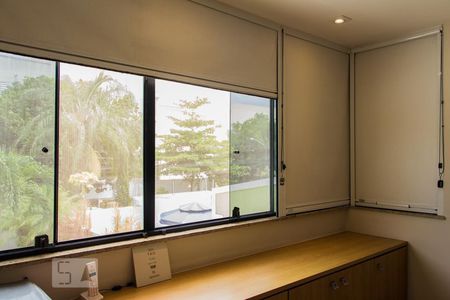 Casa de condomínio para alugar com 400m², 4 quartos e 4 vagas Casa de condomínio para alugar com 400m², 4 quartos e 4 vagasSuíte 2