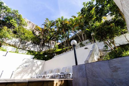 Apartamento à venda com 68m², 3 quartos e 1 vagaÁrea comum