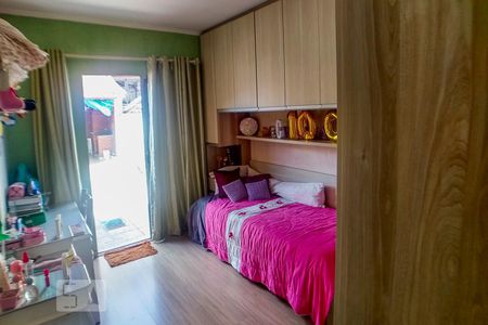 Casa à venda com 180m², 3 quartos e 1 vaga Casa à venda com 180m², 3 quartos e 1 vagaDormitório 2